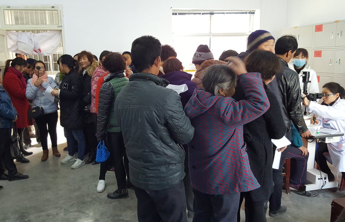 Jishishan hospital team and patient service scene